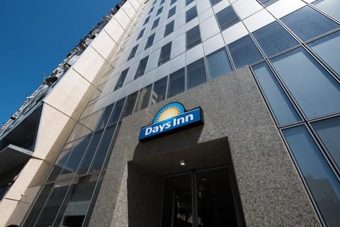 Property building, Facade/entrance, Property logo or sign