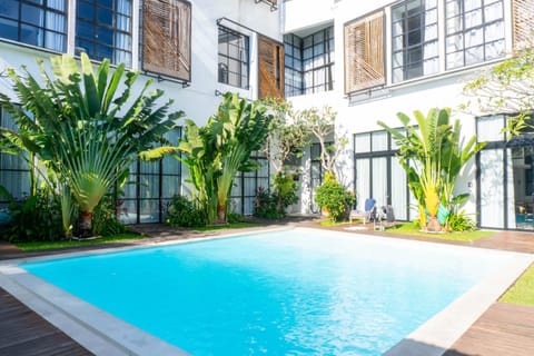 Property building, Swimming pool