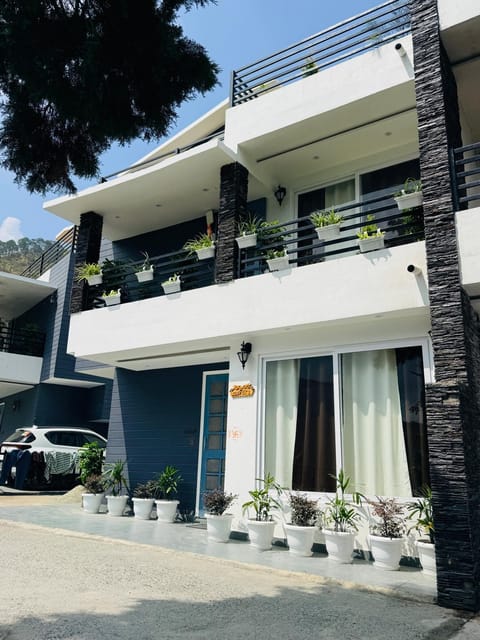 Property building, Parking