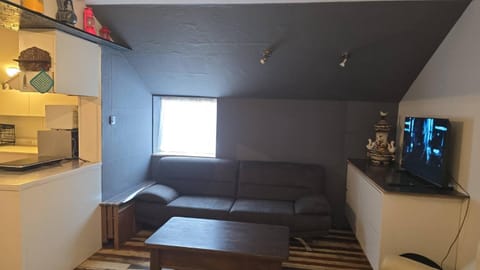Communal lounge/ TV room, TV and multimedia, Living room