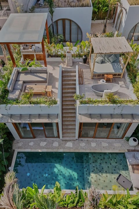 Property building, Balcony/Terrace, Swimming pool