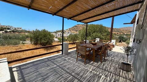 Day, Natural landscape, View (from property/room), Balcony/Terrace, Mountain view