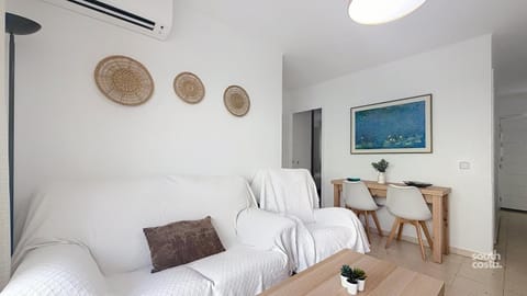 TV and multimedia, Dining area, air conditioner