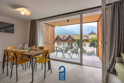 Balcony/Terrace, Living room, Dining area