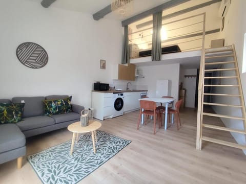 Kitchen or kitchenette, Living room, Dining area