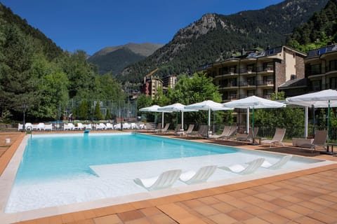 Balcony/Terrace, Swimming pool