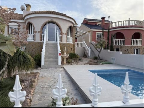 Property building, Day, Swimming pool