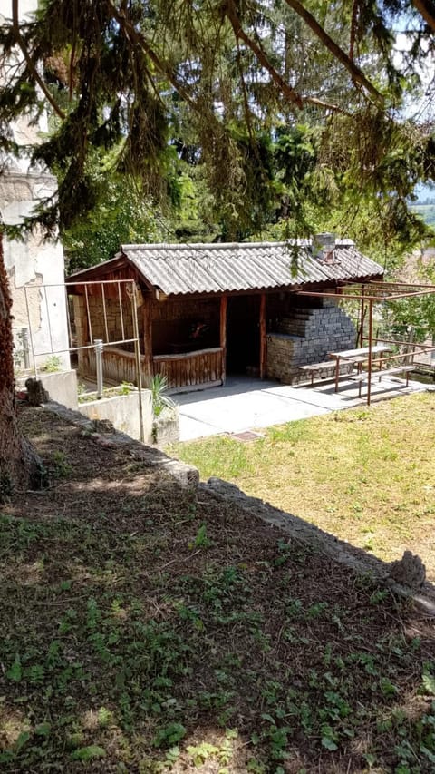 BBQ facilities, Garden, Balcony/Terrace