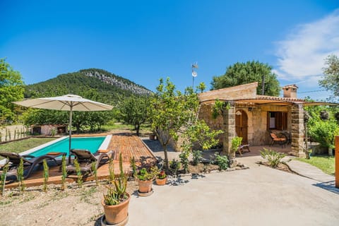Facade/entrance, Garden, Balcony/Terrace, Swimming pool