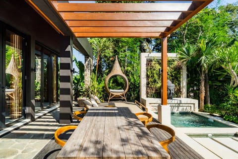 Property building, Swimming pool