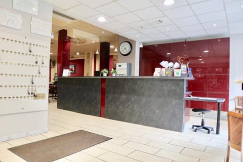 On-site shops, Lobby or reception, Lounge or bar