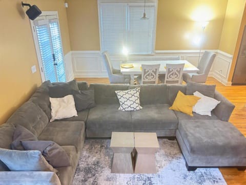 Living room, Family