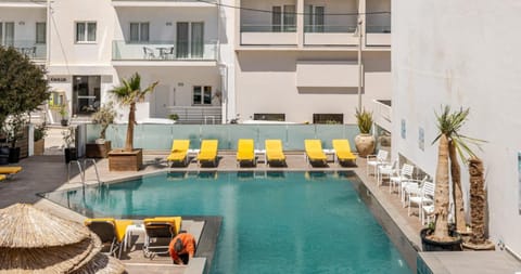 Property building, Patio, Day, View (from property/room), Balcony/Terrace, Pool view, Swimming pool, sunbed