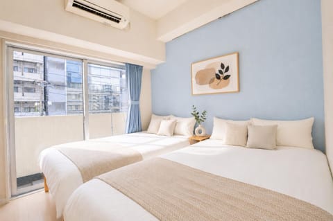 Bed, Photo of the whole room, Bedroom, air conditioner