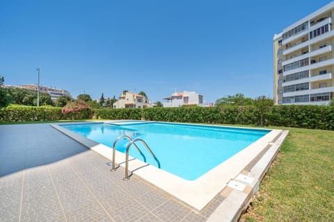 Property building, Day, Garden, Garden view, Pool view, Swimming pool