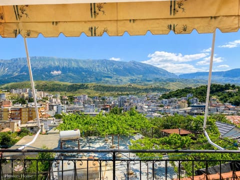 Nearby landmark, Day, Natural landscape, Bird's eye view, View (from property/room), Balcony/Terrace, City view, Mountain view