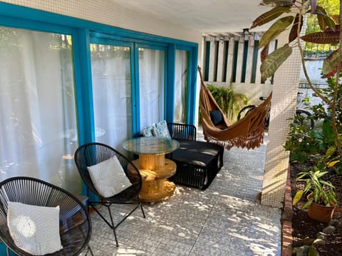 Patio, Facade/entrance, Garden, Balcony/Terrace, Seating area, Garden view