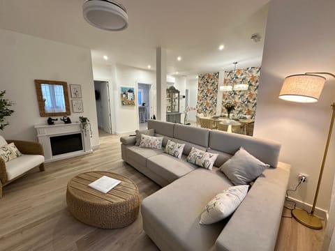 TV and multimedia, Seating area