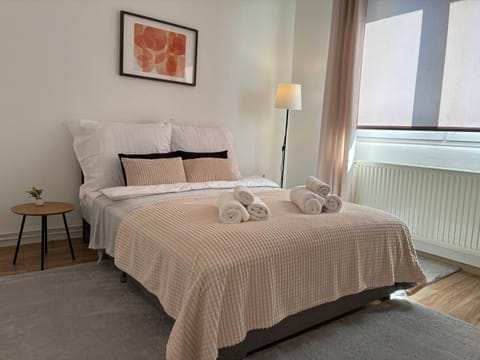 Bed, Photo of the whole room, Bedroom, City view, internet, towels, wardrobe