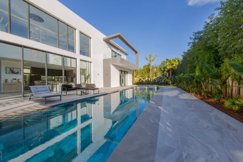 Garden, Swimming pool