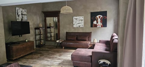 La Tulipe Apartment in Wallonia, Belgium