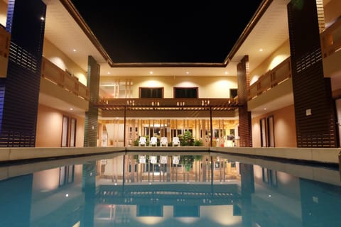 Night, Swimming pool