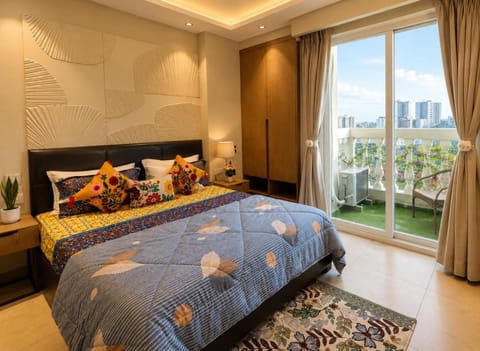 Bed, View (from property/room), Balcony/Terrace, Photo of the whole room, Seating area, Garden view