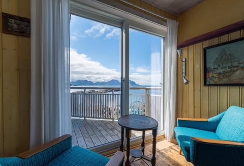 View (from property/room), Balcony/Terrace, Living room, Sea view