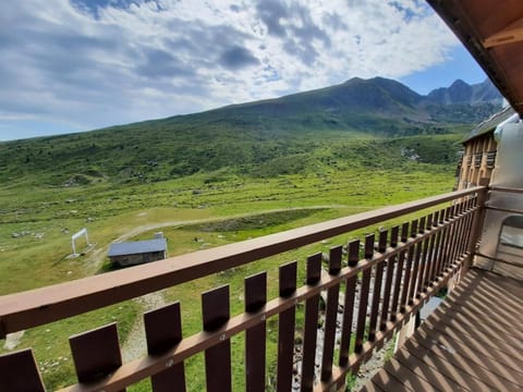 View (from property/room), Mountain view