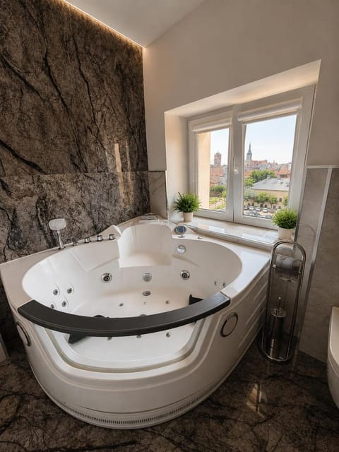 Hot Tub, Bathroom, Bath