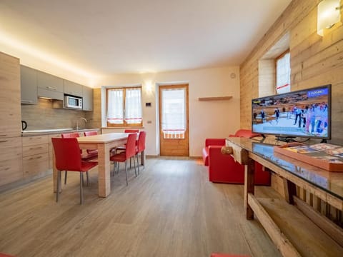 Kitchen or kitchenette, bunk bed