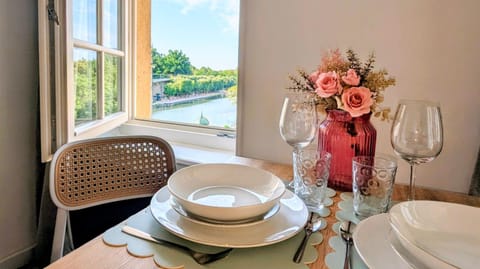 Dining area, City view, City view, River view, River view