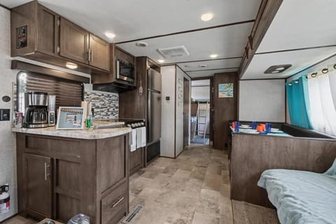 Kitchen or kitchenette, Living room, pet friendly