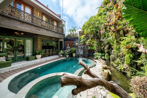 Spring, Day, Pool view, Swimming pool