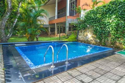 Garden, Swimming pool