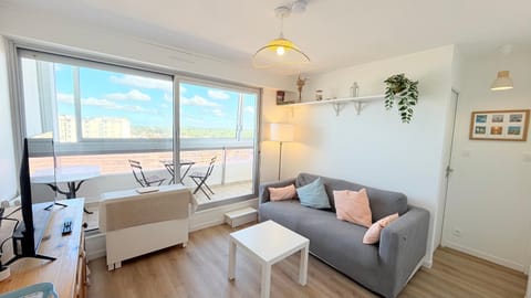 Living room, Sea view