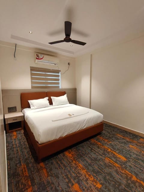 Bed, View (from property/room), Photo of the whole room, Bedroom, air conditioner