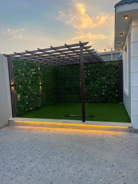 Garden, Garden view