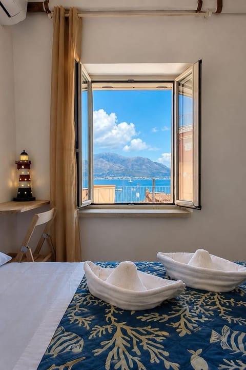 Bed, Natural landscape, Photo of the whole room, Mountain view, Sea view