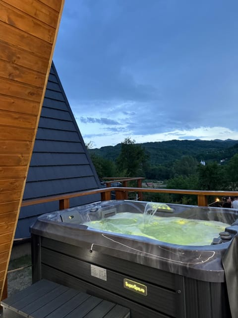 Natural landscape, Hot Tub