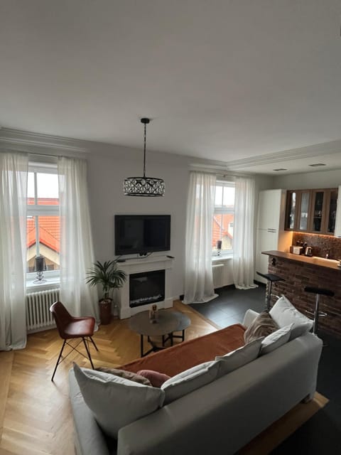 Communal lounge/ TV room, TV and multimedia, Living room, Photo of the whole room, Seating area, Evening entertainment