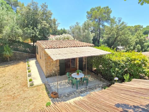 Patio, Day, Garden, Dining area, Garden view