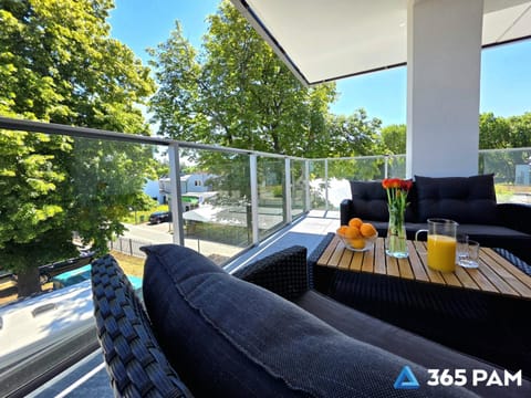 Day, View (from property/room), Balcony/Terrace, Seating area
