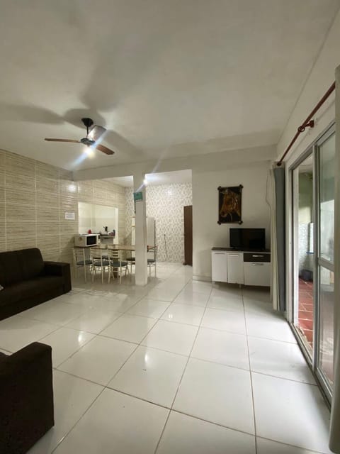 Communal lounge/ TV room, TV and multimedia, Living room