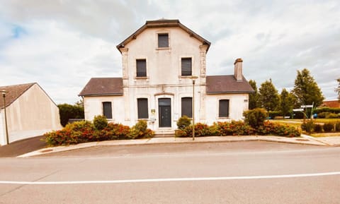 Property building, Facade/entrance, Off site