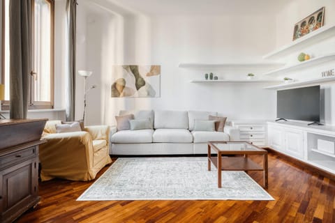 Communal lounge/ TV room, TV and multimedia, Living room, Seating area
