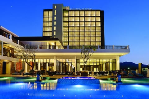 Property building, Swimming pool