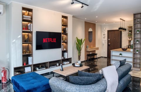 Communal lounge/ TV room, TV and multimedia, Living room, Seating area