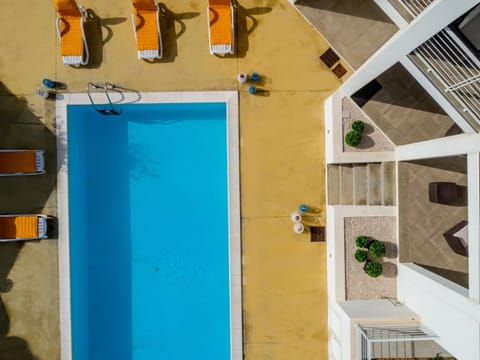 Bird's eye view, Swimming pool