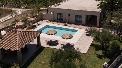 BBQ facilities, Garden, Swimming pool